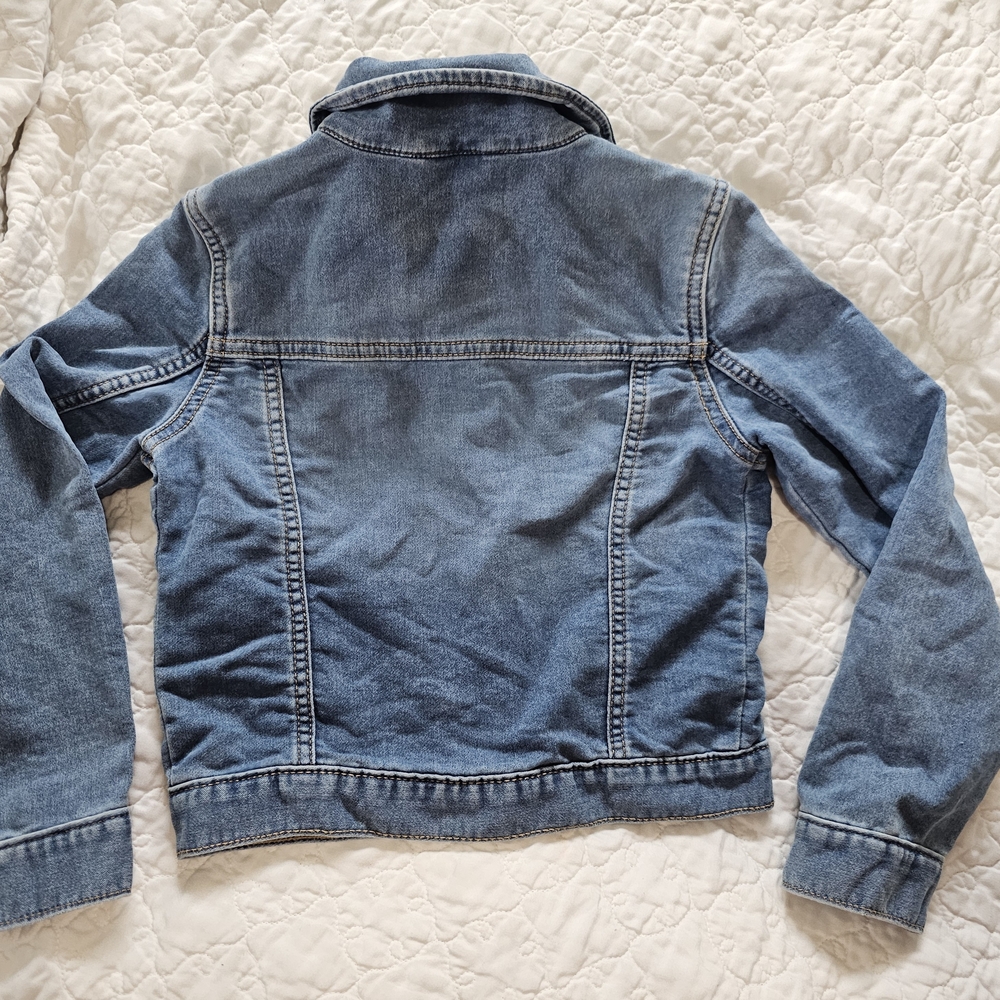 GAP Kids Medium Wash Denim Jacket in Light Blue - Picture 4 of 7